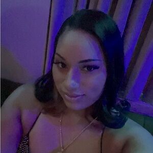 Meet your Posher, Sade